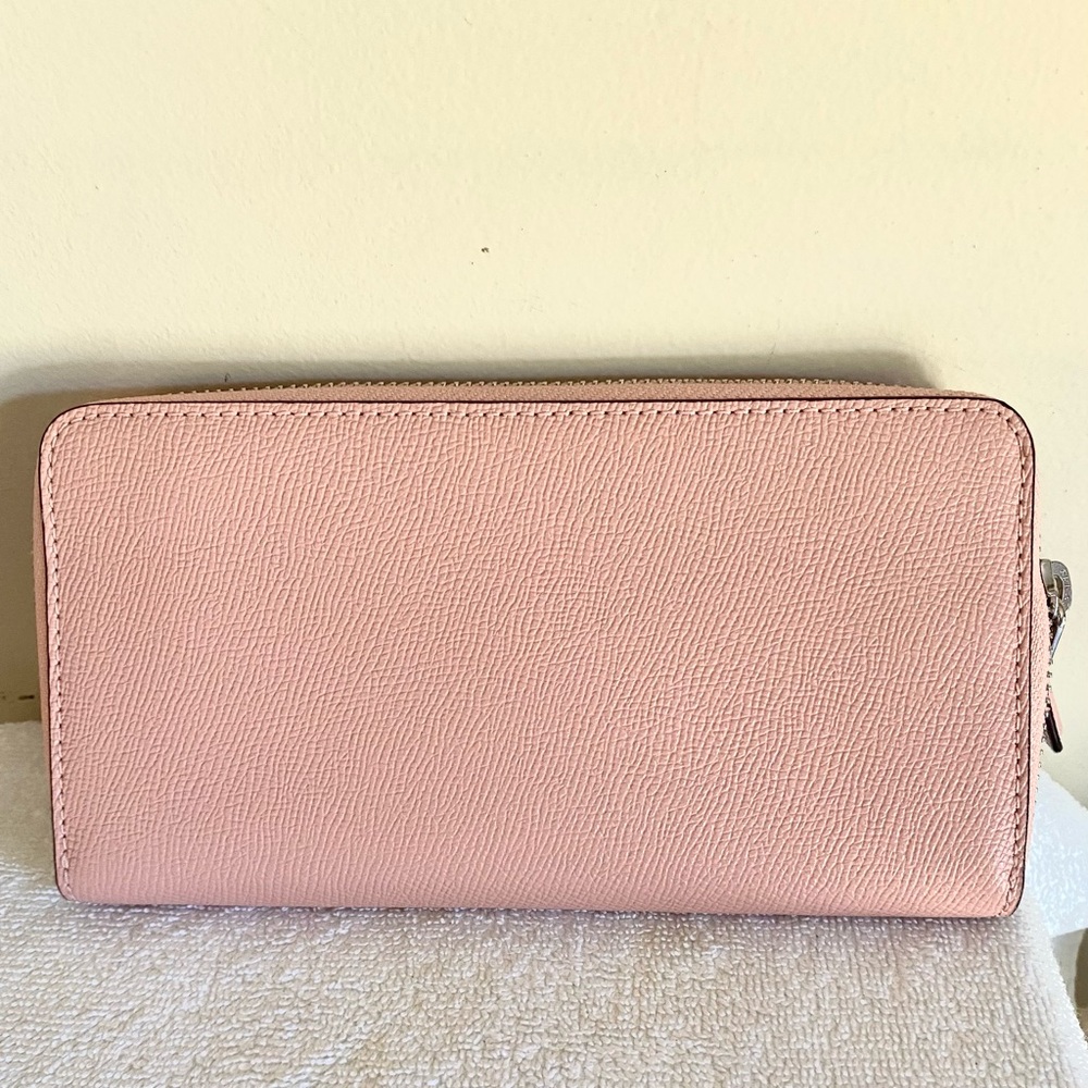 Coach Pink Leather zip around long wallet with silver hardware EUC like new - Picture 11 of 12